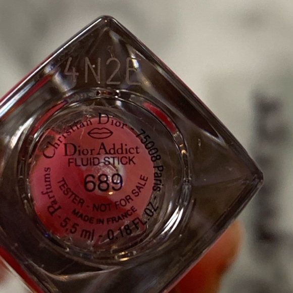 689 VERTIGO DIOR FLUID STICK - Picture 6 of 15